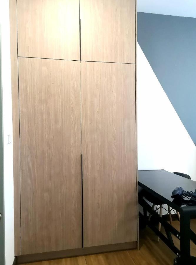 Apartment Pinnacle Sri Petaling Nearby Stadium Bukit Jaili Cozy 8ppl Maxine *