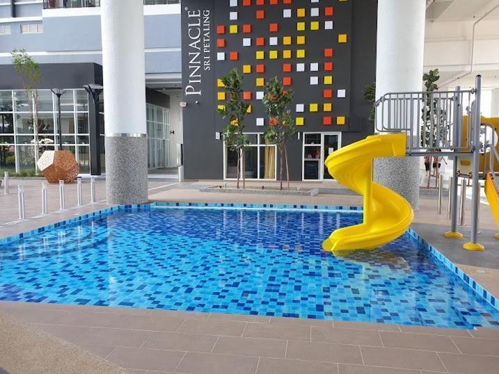 Pinnacle Sri Petaling Nearby Stadium Bukit Jaili Cozy 8ppl Maxine Apartment *