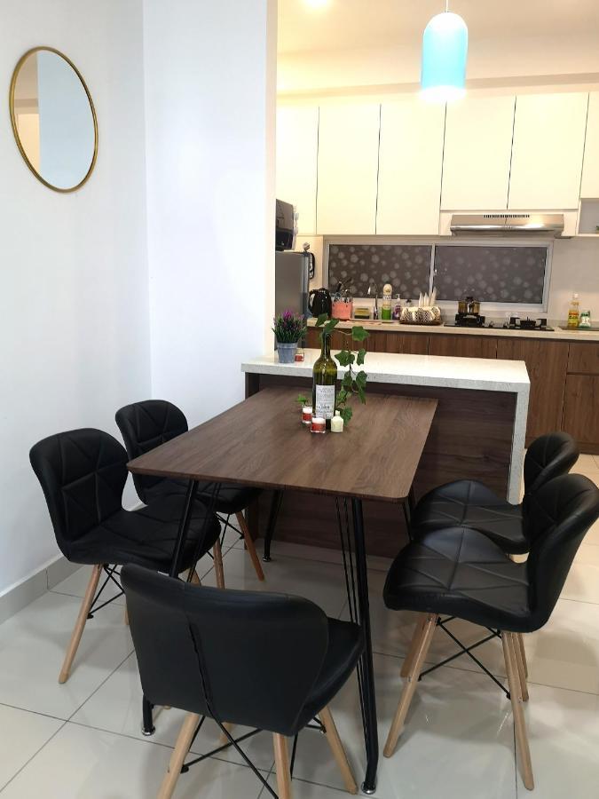 Pinnacle Sri Petaling Nearby Stadium Bukit Jaili Cozy 8ppl Maxine Apartment